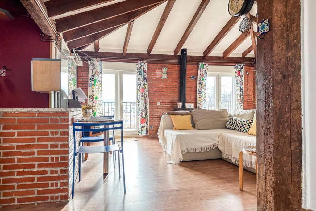 Apartament Acogedor Loft Con Vistas A La Ciudad *
